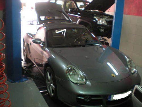 PORSCHE CAYMAN