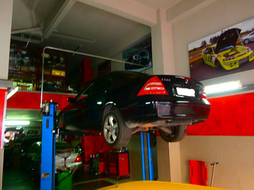 Service MERCEDES C200